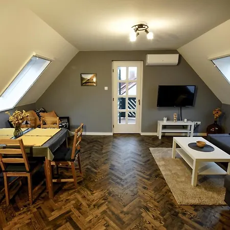 Bed & Badacsony Apartament