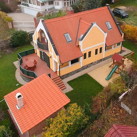 Bed & Badacsony * Badacsonytördemic