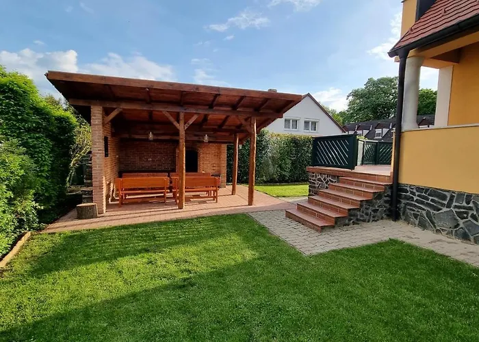 Apartamento Bed & Badacsony