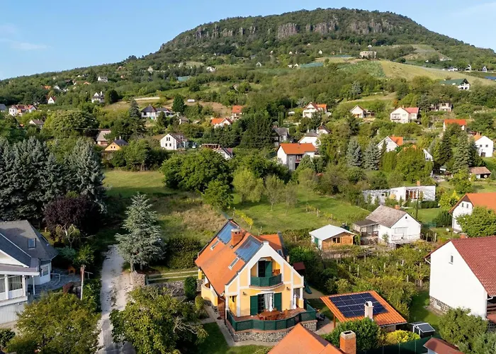 Bed & Badacsony شقة *